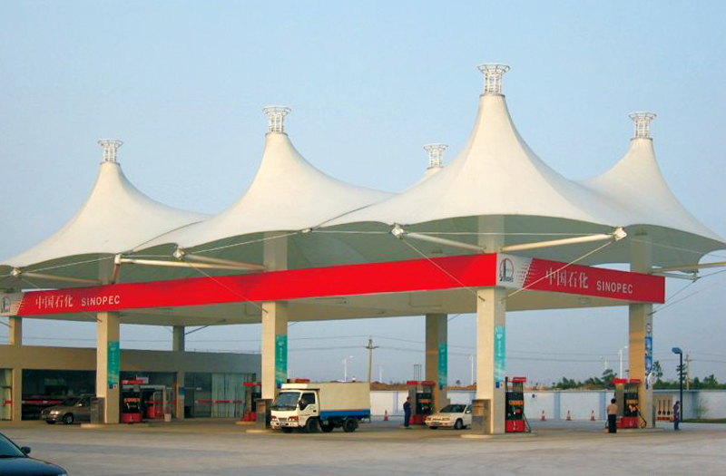 膜結(jié)構(gòu)加油站有什么優(yōu)點？為什么加油站頂棚優(yōu)先選擇膜結(jié)構(gòu)？