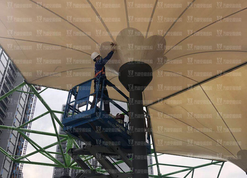 五鄉(xiāng)地鐵站傘狀PTFE膜結(jié)構(gòu)工程 五鄉(xiāng)地鐵站傘狀PTFE膜結(jié)構(gòu)工程