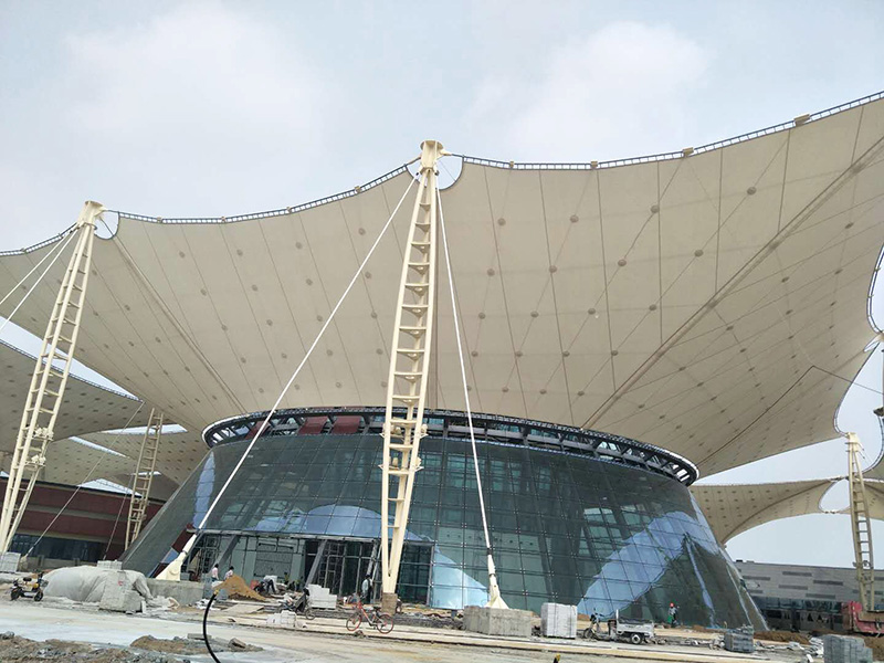 PTFE膜結(jié)構(gòu)材料的質(zhì)量怎么樣？PTFE膜結(jié)構(gòu)材料有哪些特性？