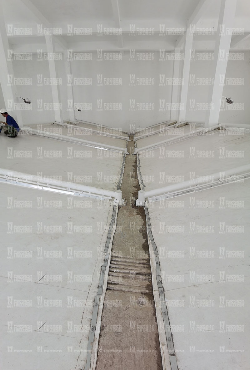 張拉膜安裝好后裝什么顏色的燈好看？景觀膜結構燈光顏色該如何選擇？