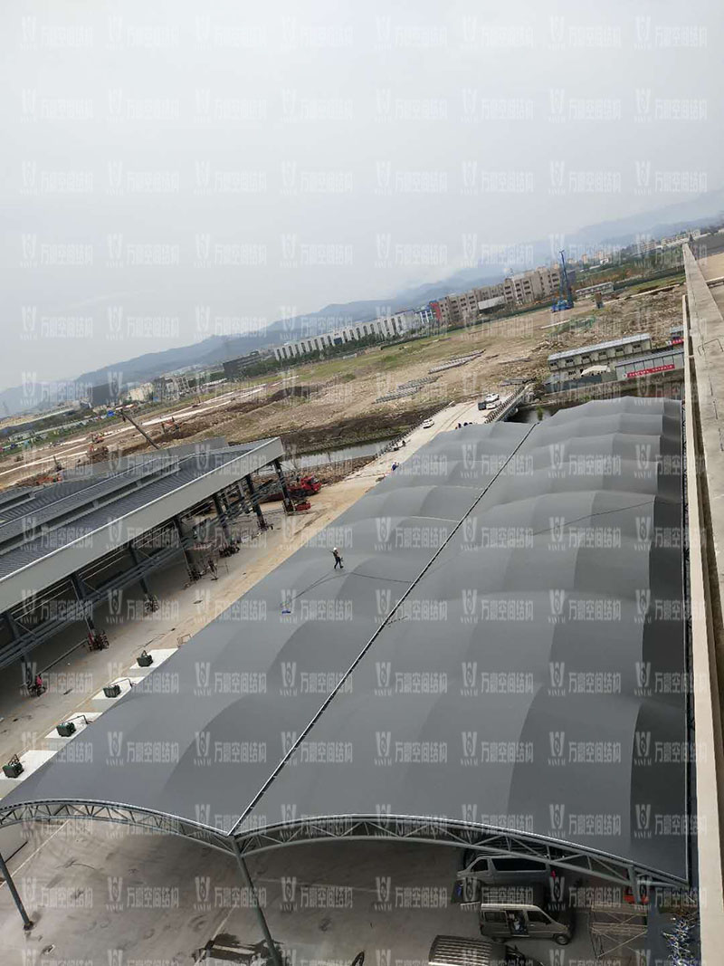 張拉膜結(jié)構(gòu)工程施工需要注意哪些事項(xiàng)？如何提高張拉膜結(jié)構(gòu)工程質(zhì)量？