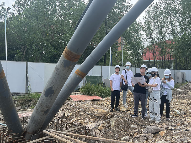 萬豪空間結(jié)構(gòu)員工到寧波諾丁漢大學(xué)室外運(yùn)動膜結(jié)構(gòu)項(xiàng)目學(xué)習(xí)交流