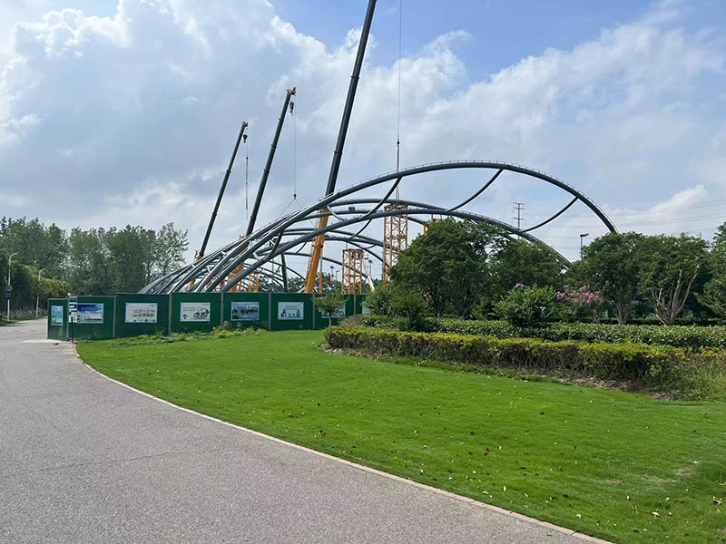 萬豪空間結(jié)構(gòu)員工到寧波諾丁漢大學(xué)室外運(yùn)動膜結(jié)構(gòu)項(xiàng)目學(xué)習(xí)交流