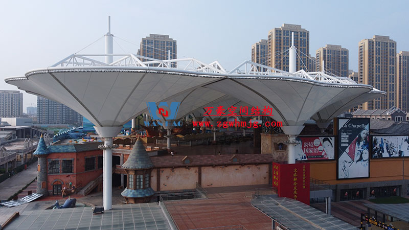 山東聊城萬達(dá)小鎮(zhèn)七彩祥云PTFE膜結(jié)構(gòu)項目