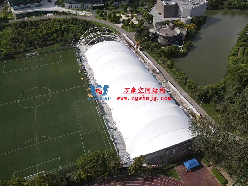 寧波諾丁漢大學室外運動場地改擴建項目膜結(jié)構(gòu)工程接近尾聲