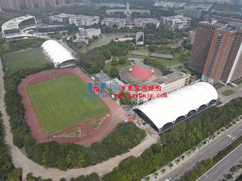 寧波諾丁漢大學(xué)室外運(yùn)動場地改擴(kuò)建項(xiàng)目膜結(jié)構(gòu)工程完工 寧波諾丁漢大學(xué)室外運(yùn)動場地改擴(kuò)建項(xiàng)目膜結(jié)構(gòu)工程完工