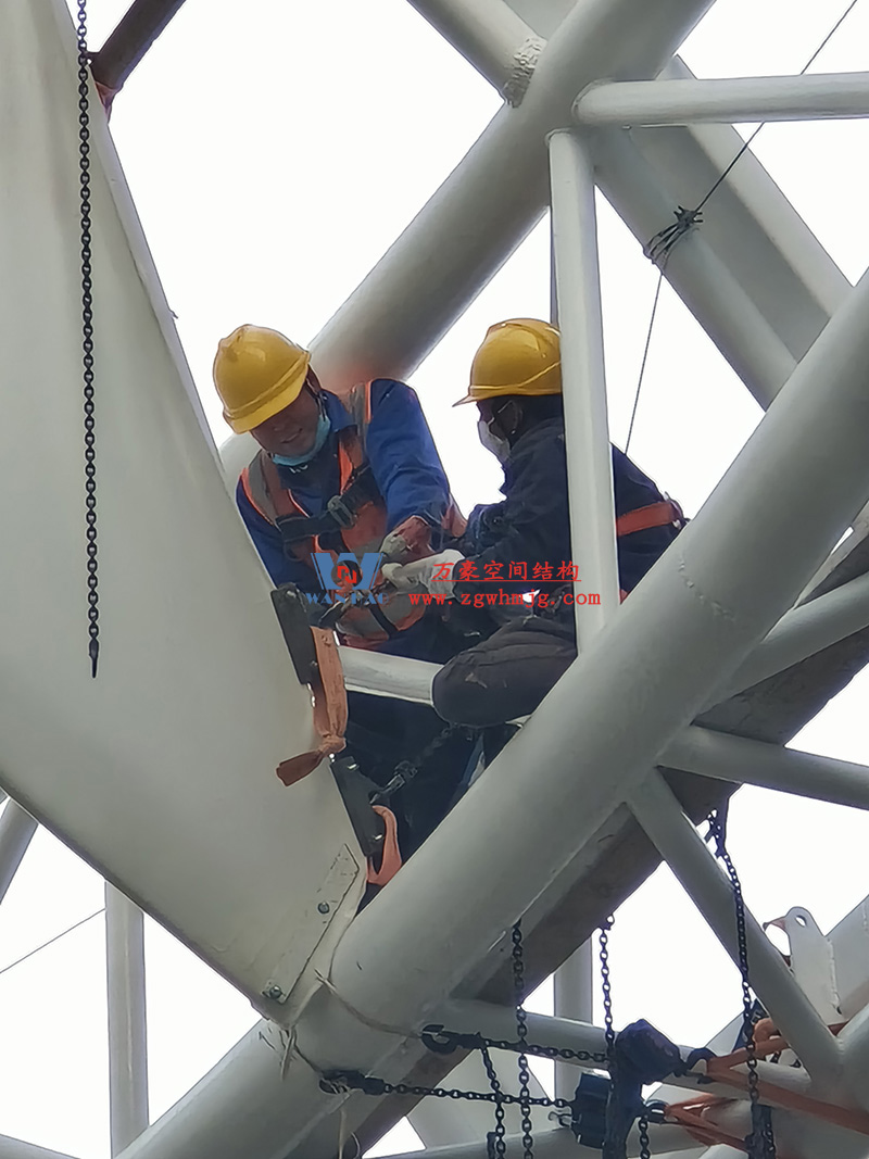 明宇廣場(chǎng)6號(hào)地塊商業(yè)(萬(wàn)達(dá)廣場(chǎng))改造項(xiàng)目鋼膜結(jié)構(gòu)ETFE蓋頂天幕工程 明宇廣場(chǎng)6號(hào)地塊商業(yè)(萬(wàn)達(dá)廣場(chǎng))改造項(xiàng)目鋼膜結(jié)構(gòu)ETFE蓋頂天幕工程