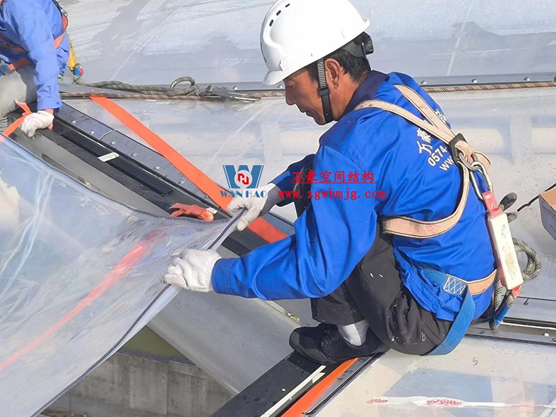 勞動最光榮，致敬一線工作者！