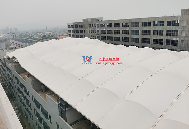 浙江真愛毯業(yè)科技有限公司廠房三屋面膜結(jié)構(gòu)工程完工大吉！