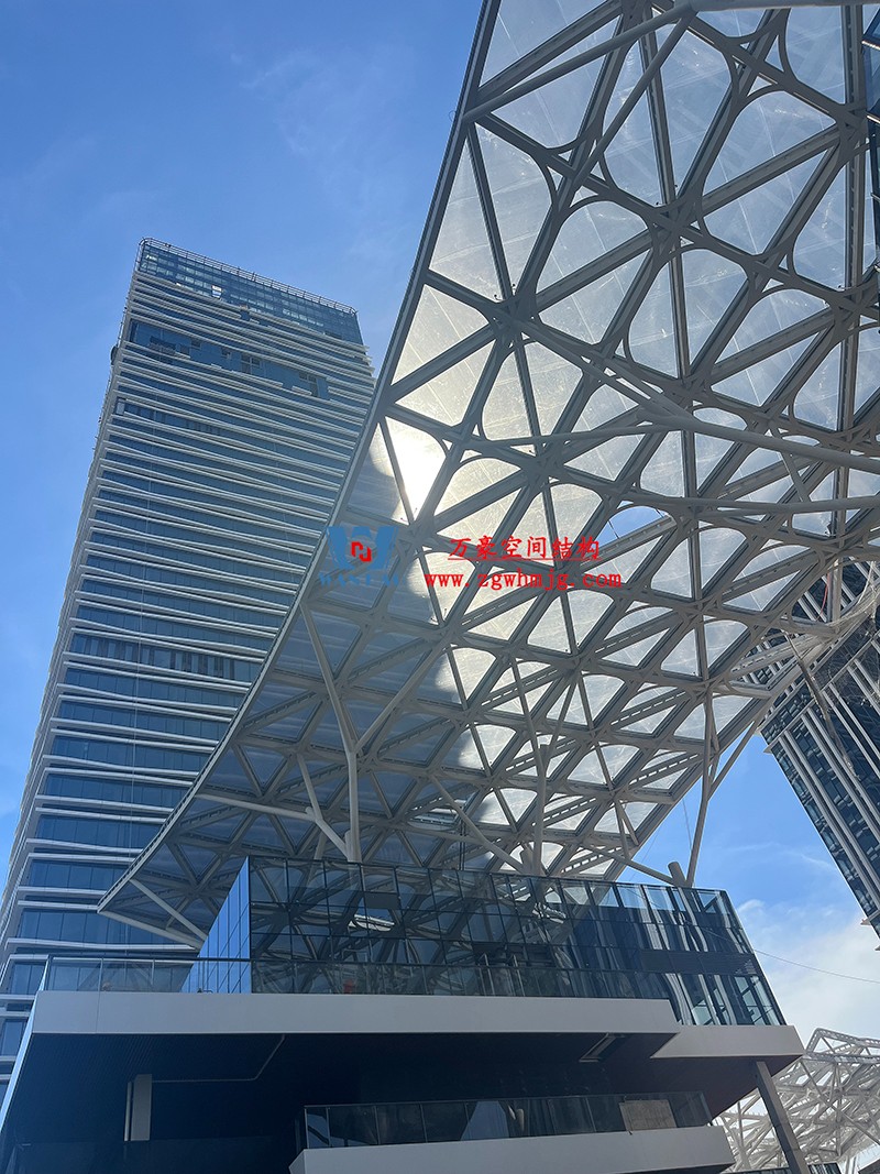 縱使烈日炎炎，腳步從未止歇！海南這個ETFE氣枕膜項目施工進度有最新消息