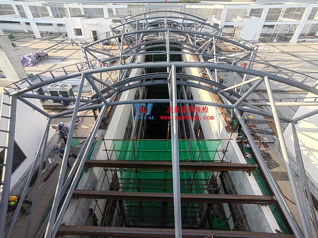 全力以赴高效推進(jìn)項(xiàng)目施工，高質(zhì)量完成建設(shè)任務(wù)