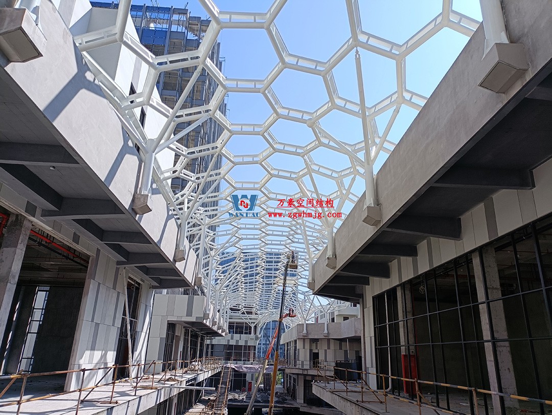 已完工，這個(gè)ETFE氣枕商業(yè)天幕閃亮登場(chǎng)！