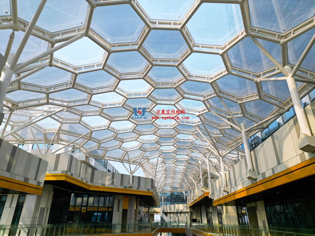 已完工，這個(gè)ETFE氣枕商業(yè)天幕閃亮登場(chǎng)！