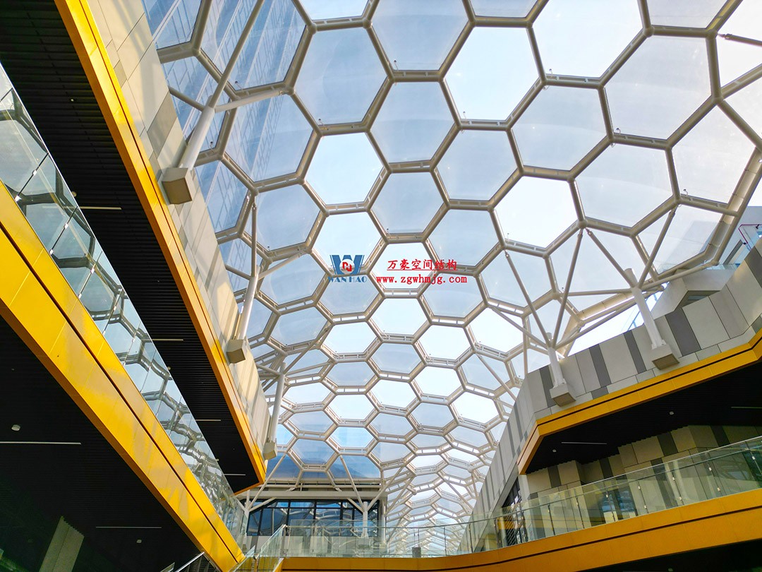 已完工，這個(gè)ETFE氣枕商業(yè)天幕閃亮登場(chǎng)！