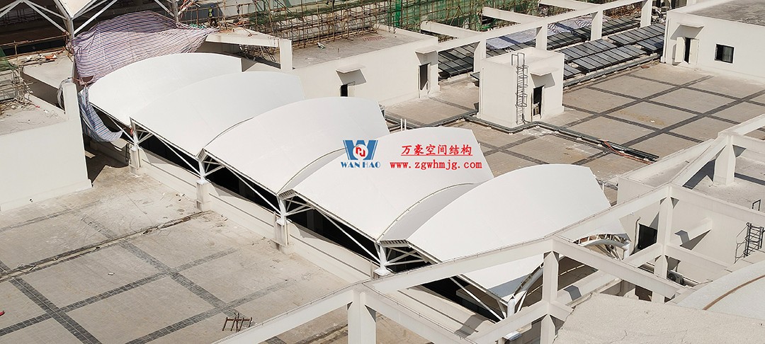 施工加速，這個PTFE膜結(jié)構(gòu)天幕即將完工！