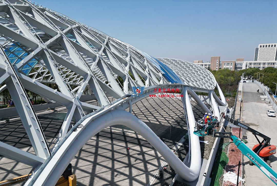 上海工程技術(shù)大學松江校區(qū)風雨操場ETFE膜結(jié)構(gòu)項目 上海工程技術(shù)大學松江校區(qū)風雨操場ETFE膜結(jié)構(gòu)項目