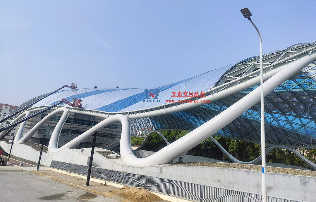 上海工程技術(shù)大學松江校區(qū)風雨操場ETFE膜結(jié)構(gòu)項目 上海工程技術(shù)大學松江校區(qū)風雨操場ETFE膜結(jié)構(gòu)項目