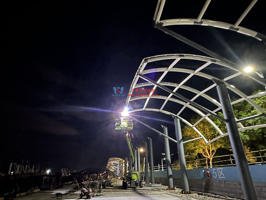 全面加速建設(shè)，創(chuàng)建優(yōu)質(zhì)精品工程