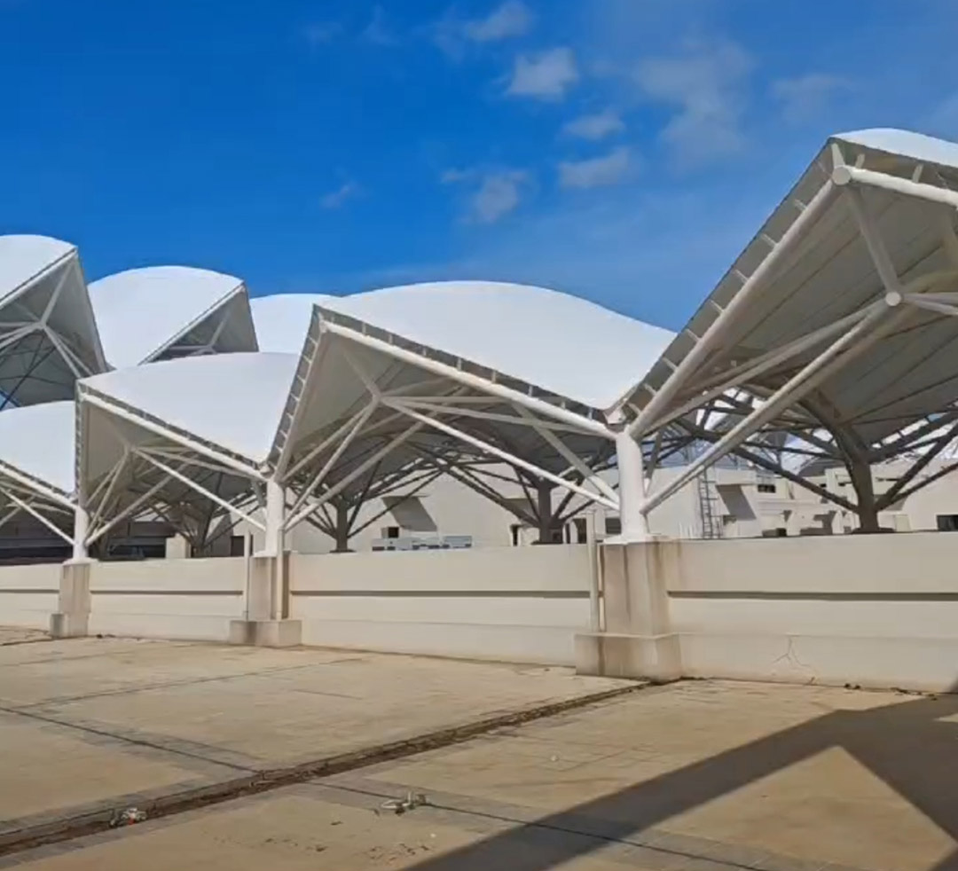 超強(qiáng)臺(tái)風(fēng)"摩羯"狂嘯登陸，這個(gè)膜結(jié)構(gòu)天幕經(jīng)受?chē)?yán)峻考驗(yàn)！