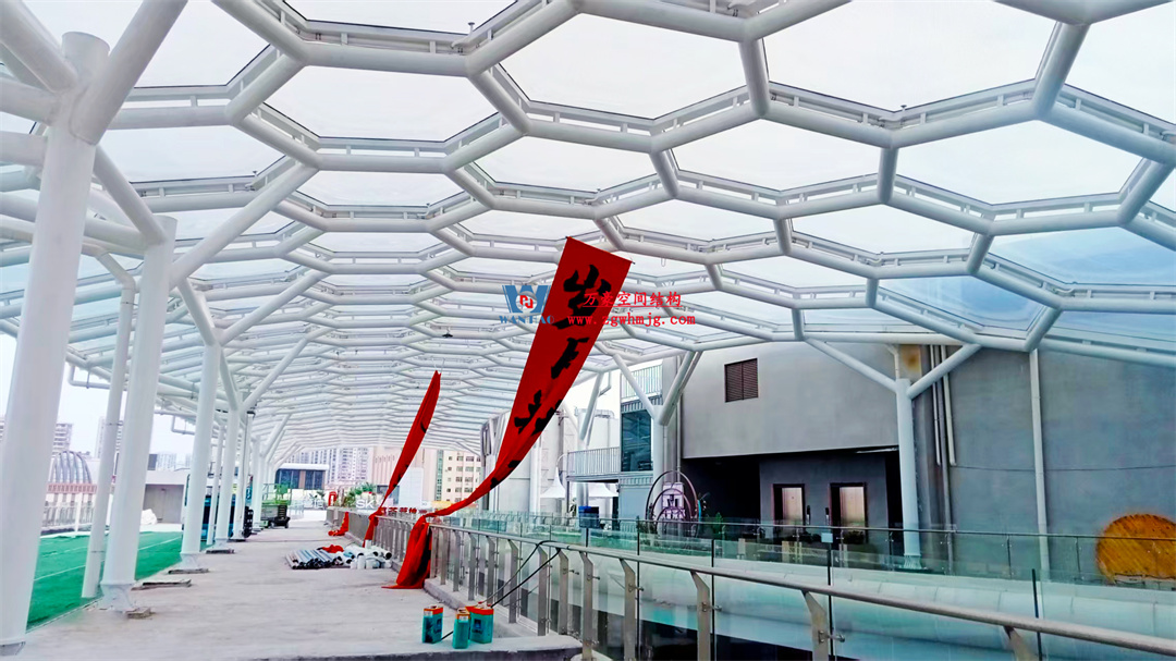 茂名總匯天街ETFE氣枕商業(yè)天幕，打造光影藝術(shù)“場(chǎng)景”