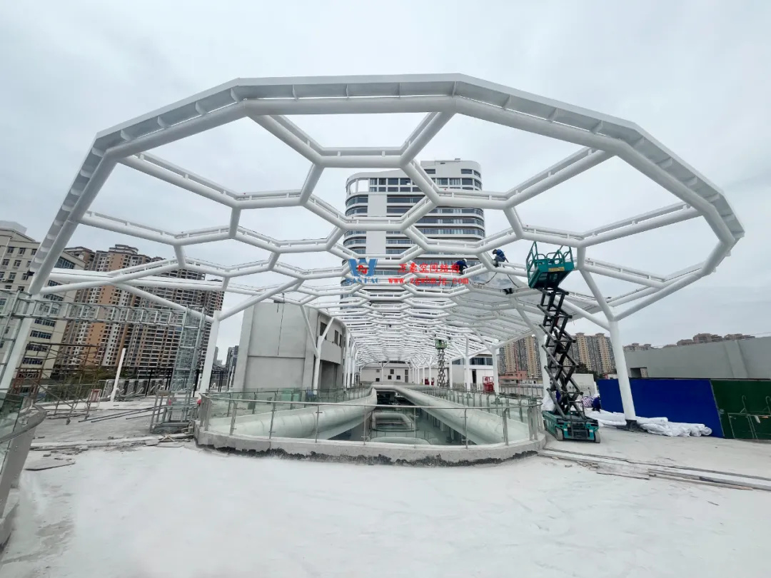 廣州茂名總匯天街商業(yè)街ETFE膜結(jié)構(gòu)項(xiàng)目 廣州茂名總匯天街商業(yè)街ETFE膜結(jié)構(gòu)項(xiàng)目