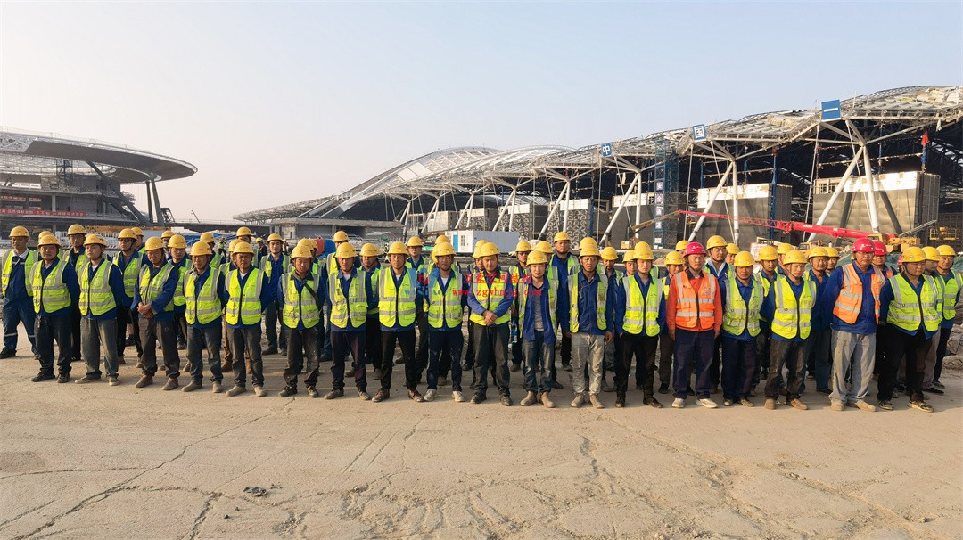 千帆競(jìng)發(fā)勢(shì)如虹｜中原國際會(huì)展中心膜結(jié)構(gòu)天幕攻堅(jiān)實(shí)錄，擎起中原會(huì)展新地標(biāo)！