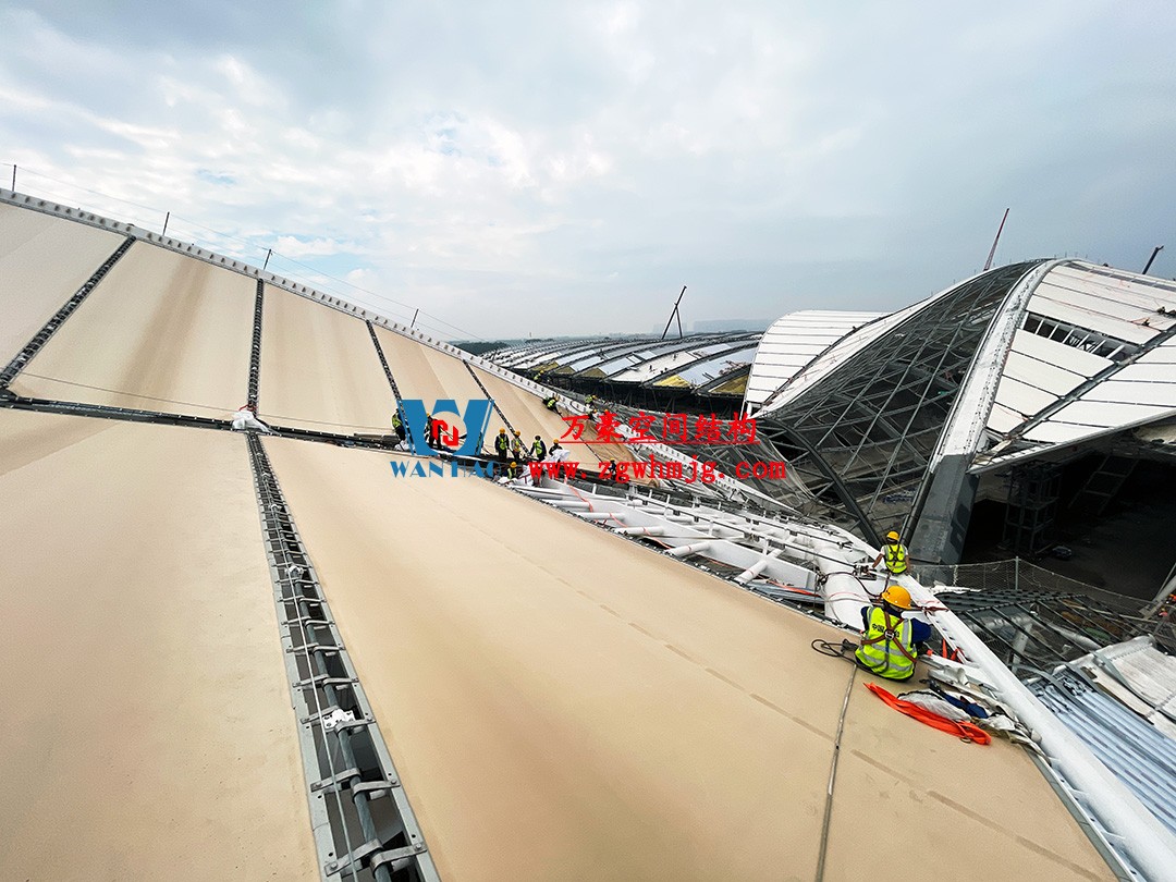 鄭州中原高鐵港數(shù)字展貿(mào)城ETFE膜結(jié)構(gòu) PTFE膜結(jié)構(gòu)項(xiàng)目 鄭州中原高鐵港數(shù)字展貿(mào)城ETFE膜結(jié)構(gòu) PTFE膜結(jié)構(gòu)項(xiàng)目