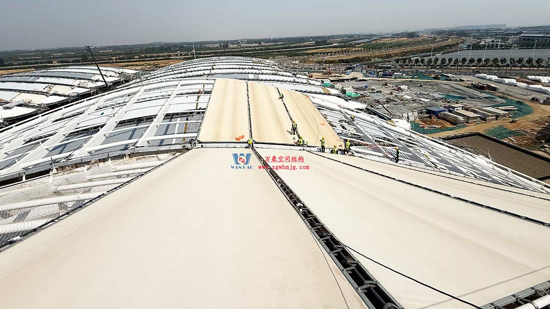 鄭州中原高鐵港數(shù)字展貿(mào)城ETFE PTFE膜結(jié)構(gòu)項(xiàng)目 鄭州中原高鐵港數(shù)字展貿(mào)城ETFE PTFE膜結(jié)構(gòu)項(xiàng)目