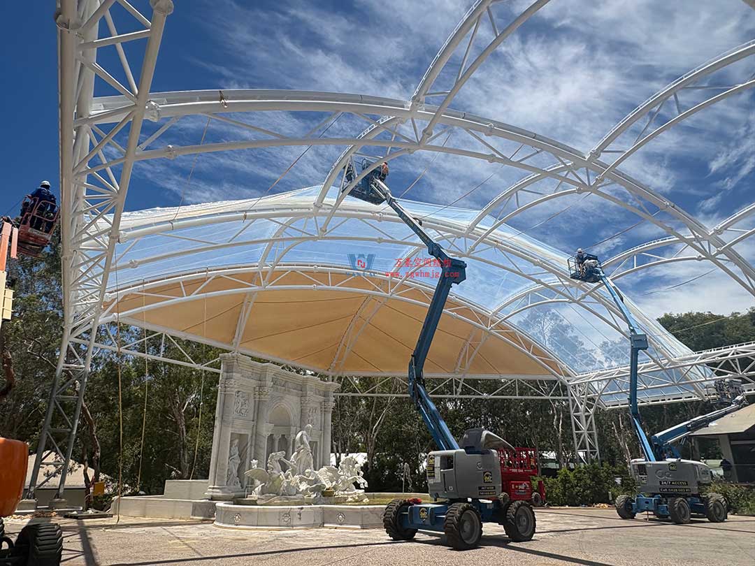 跨越山海的建筑新章！澳大利亞噴泉廣場天幕張拉正酣，雙膜科技賦能莊園建筑