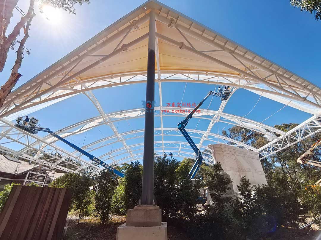 跨越山海的建筑新章！澳大利亞噴泉廣場天幕張拉正酣，雙膜科技賦能莊園建筑