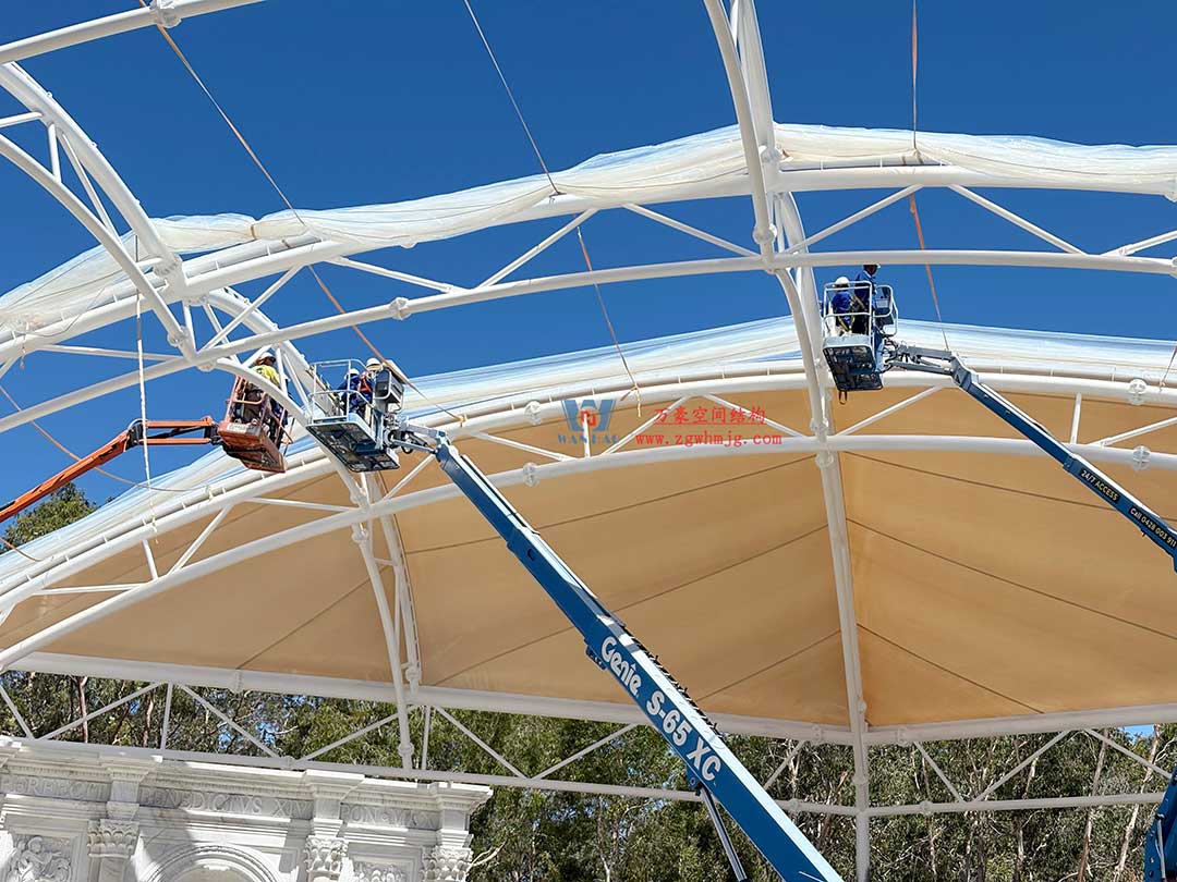 跨越山海的建筑新章！澳大利亞噴泉廣場天幕張拉正酣，雙膜科技賦能莊園建筑