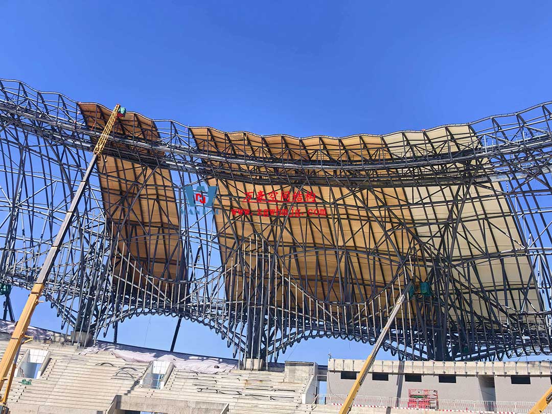 山東蓬萊體育場PTFE膜結(jié)構(gòu)項(xiàng)目 山東蓬萊體育場PTFE膜結(jié)構(gòu)項(xiàng)目