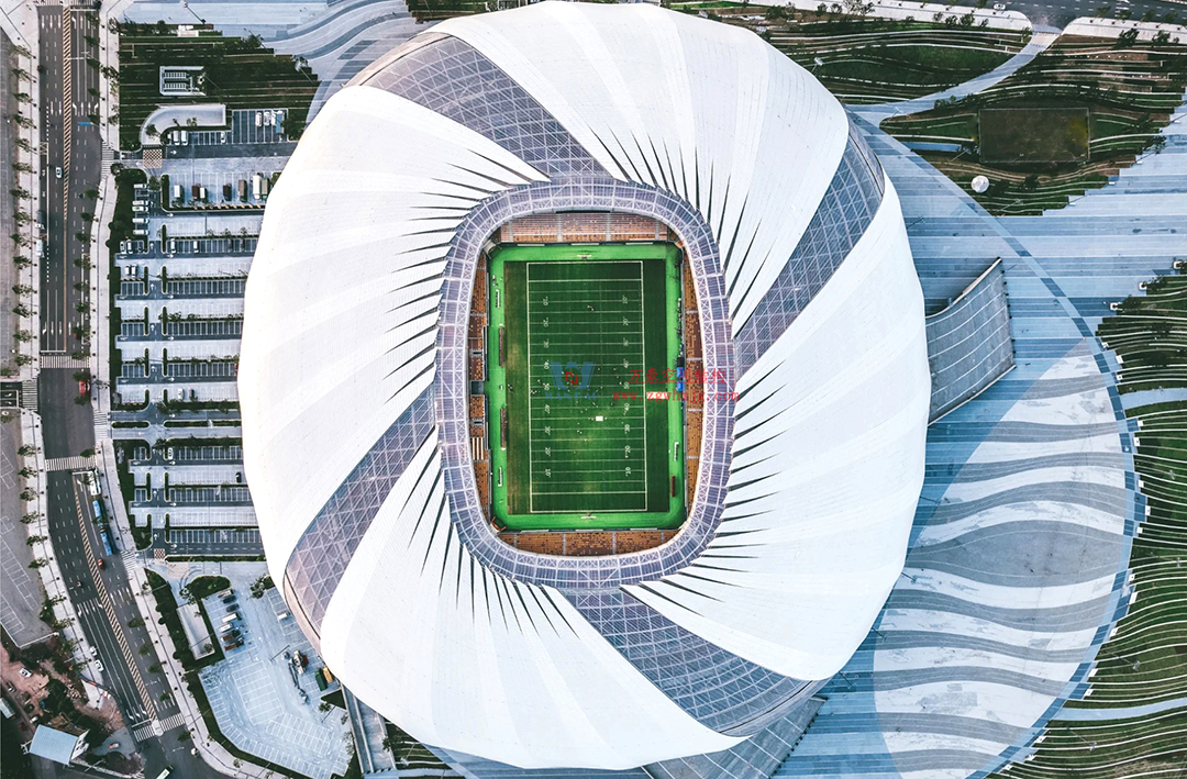 2026 中超球場(chǎng)巡禮?重慶篇｜身披 ETFE「科技薄紗」，龍興足球場(chǎng)點(diǎn)亮山城足球新未來(lái)！