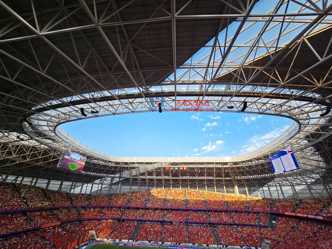 2026 中超球場(chǎng)巡禮?重慶篇｜身披 ETFE「科技薄紗」，龍興足球場(chǎng)點(diǎn)亮山城足球新未來(lái)！