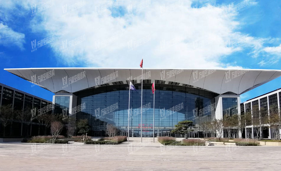 PTFE膜材有哪些特點(diǎn)？為什么PTFE膜材如此受歡迎?