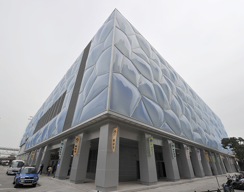 保持ETFE膜結(jié)構(gòu)干凈的方法是什么？如何清潔ETFE膜結(jié)構(gòu)