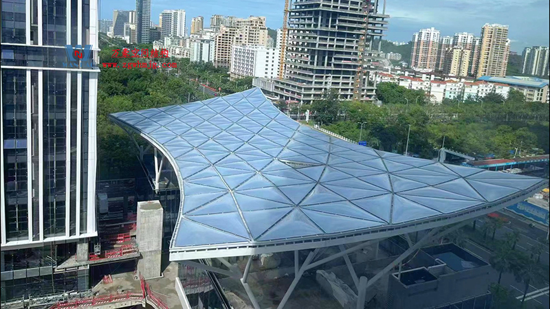 中交海南總部基地項目三標段幕墻及欄桿工程接近尾聲