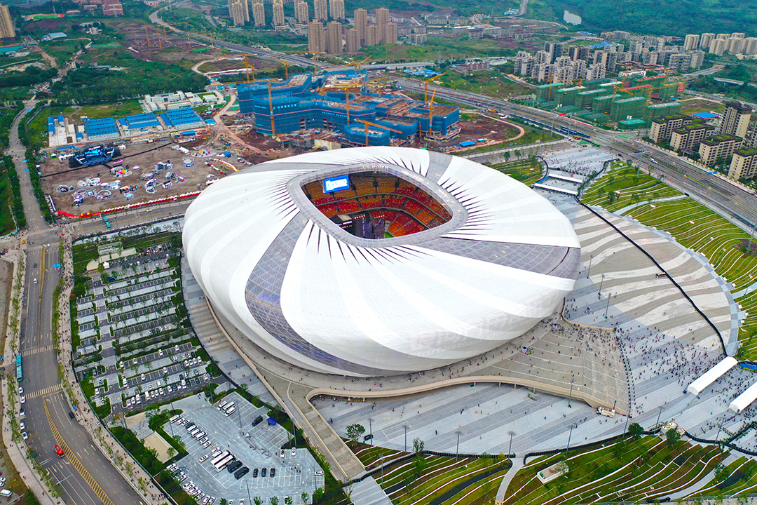 2026 中超球場(chǎng)巡禮?重慶篇｜身披 ETFE「科技薄紗」，龍興足球場(chǎng)點(diǎn)亮山城足球新未來(lái)！